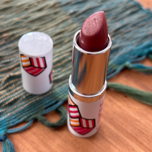 Makeup Bundle: Clinique, Yves St. Laurent, Glossier, Ilia, Laura Mercier - Picture 10 of 15